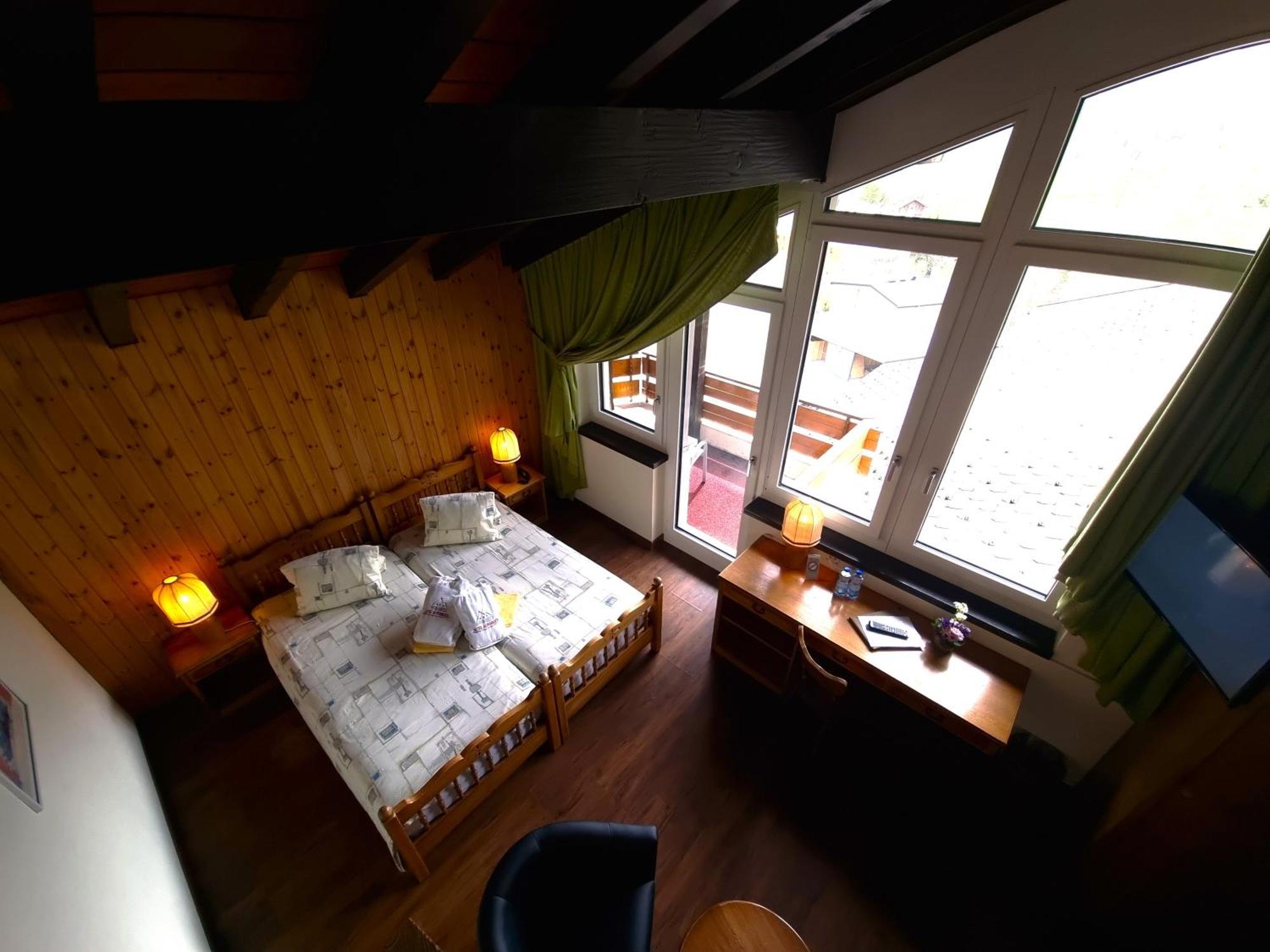 Hotel Alpenblick-Leukerbad-Therme ห้อง รูปภาพ