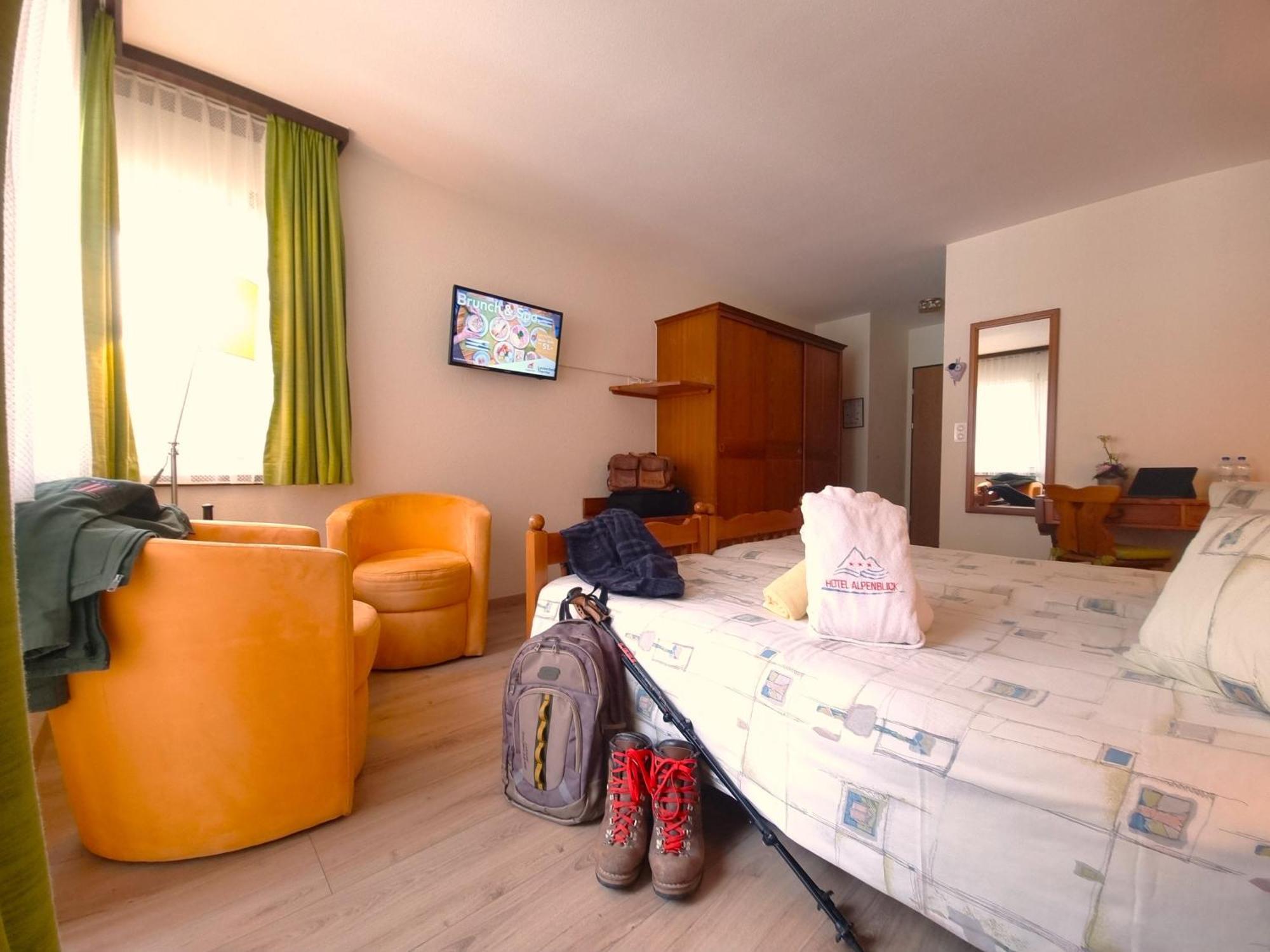 Hotel Alpenblick-Leukerbad-Therme ห้อง รูปภาพ