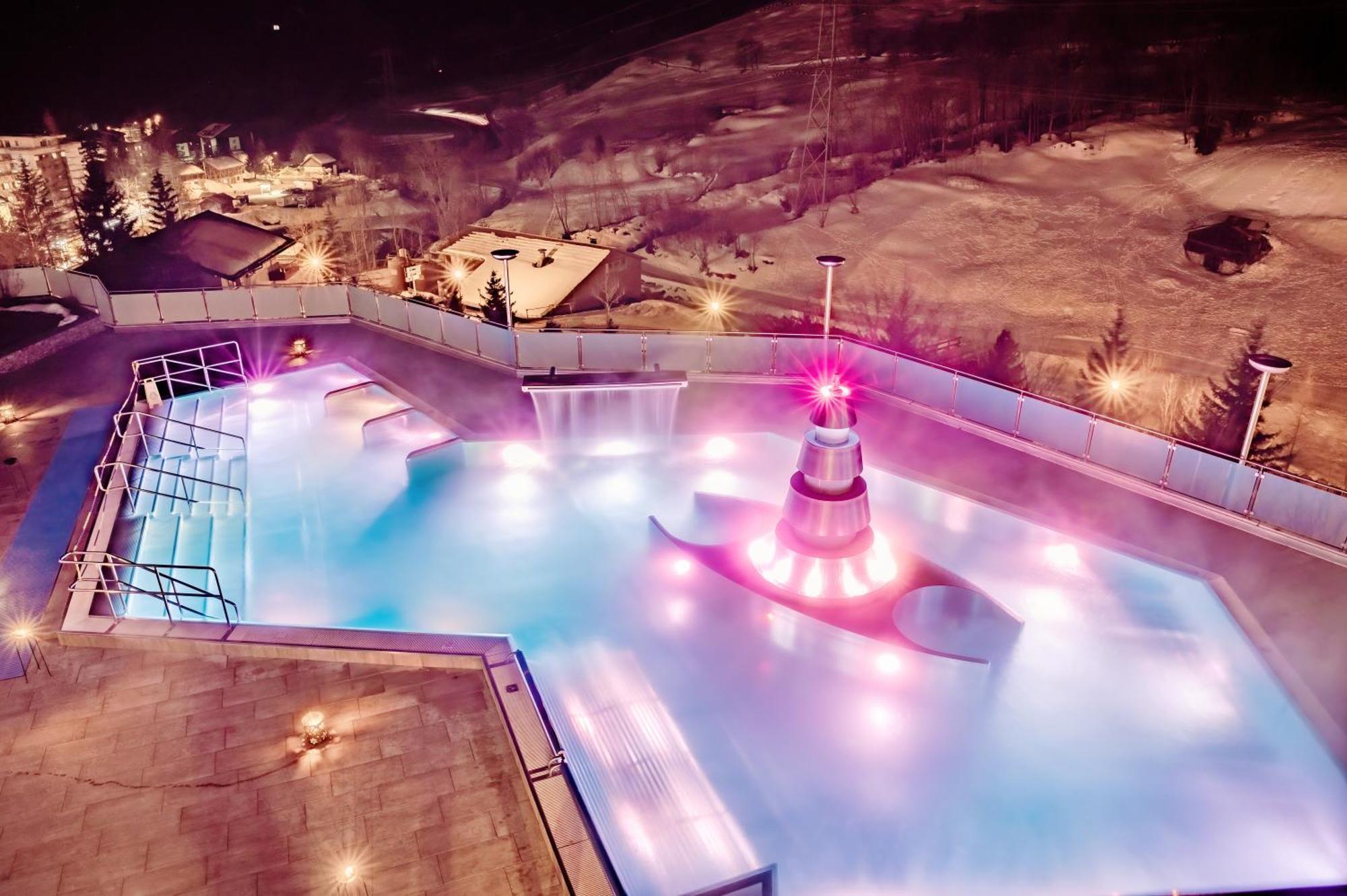 Hotel Alpenblick-Leukerbad-Therme ภายนอก รูปภาพ