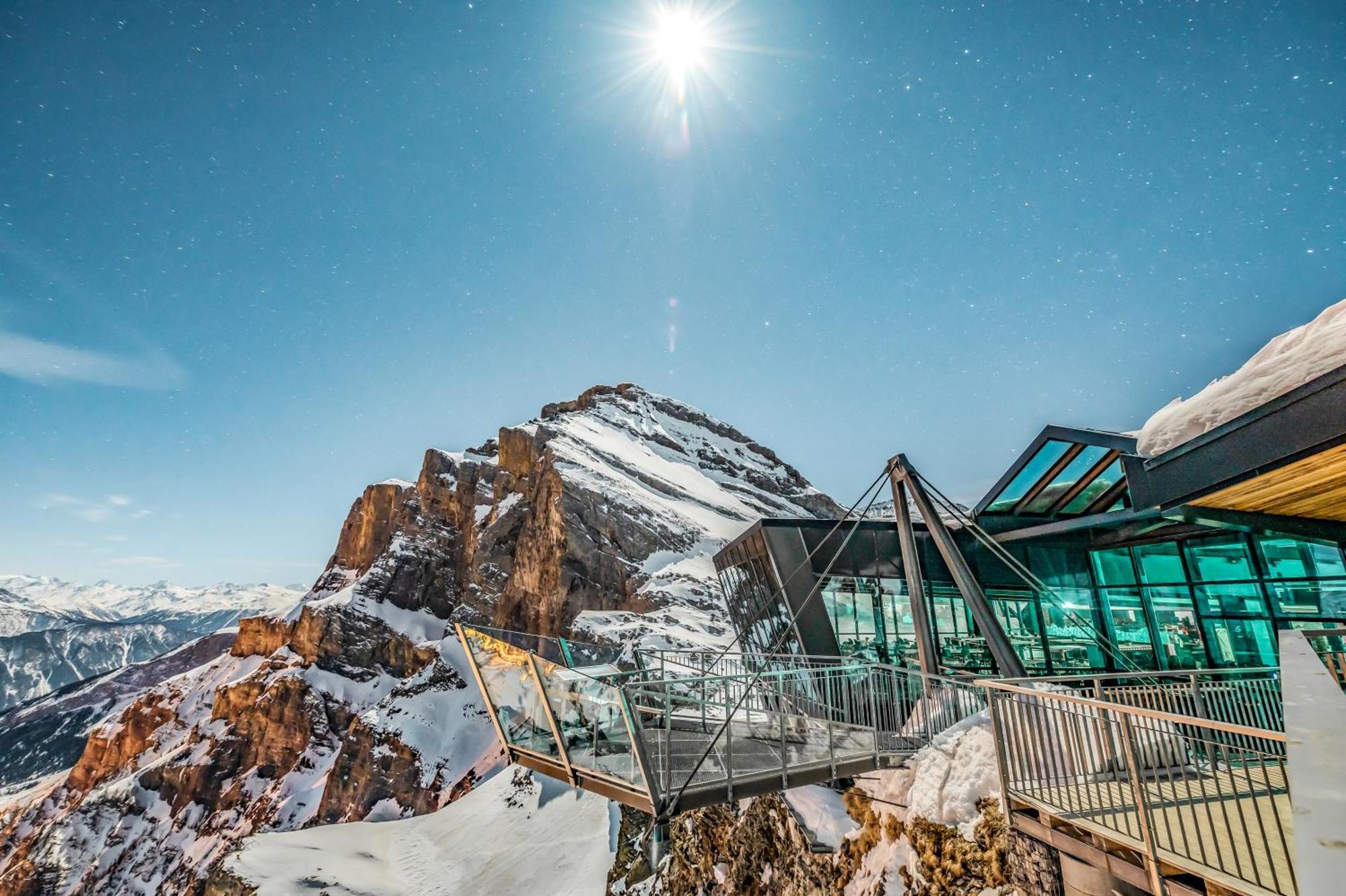Hotel Alpenblick-Leukerbad-Therme ภายนอก รูปภาพ