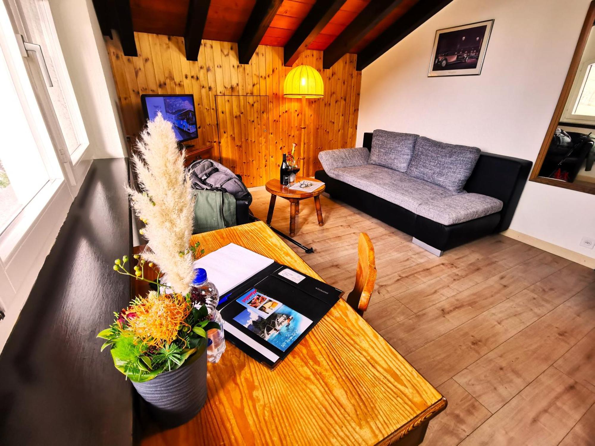 Hotel Alpenblick-Leukerbad-Therme ห้อง รูปภาพ